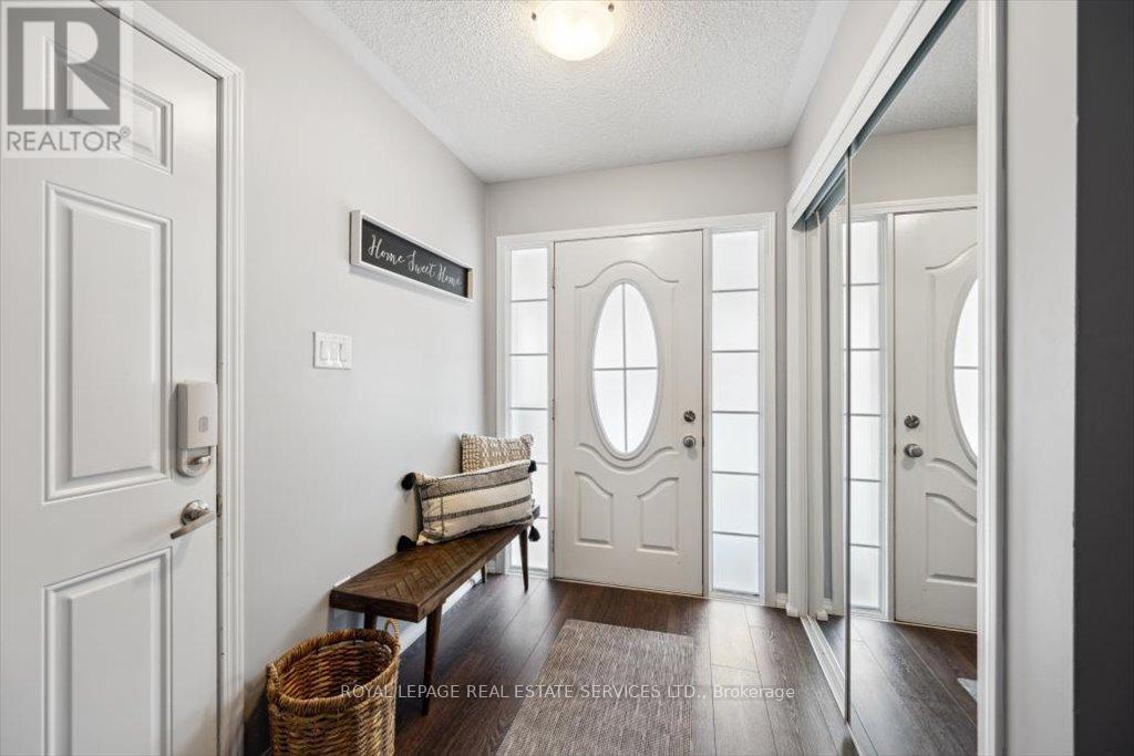 












922 BRASSARD CIRCLE

,
Milton,




Ontario
L9T8E3

