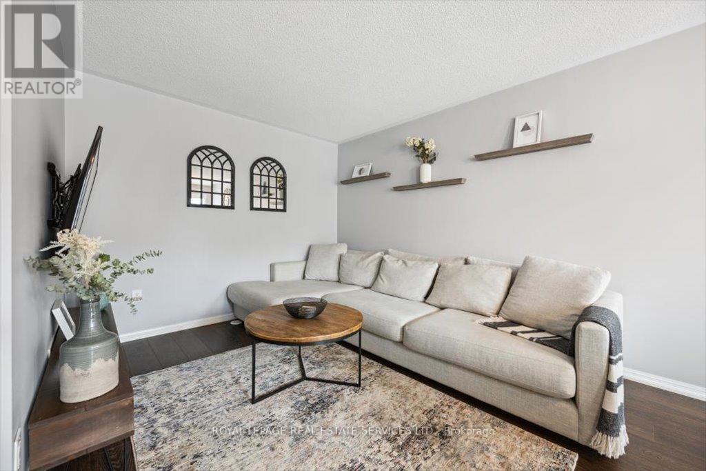 












922 BRASSARD CIRCLE

,
Milton,




Ontario
L9T8E3

