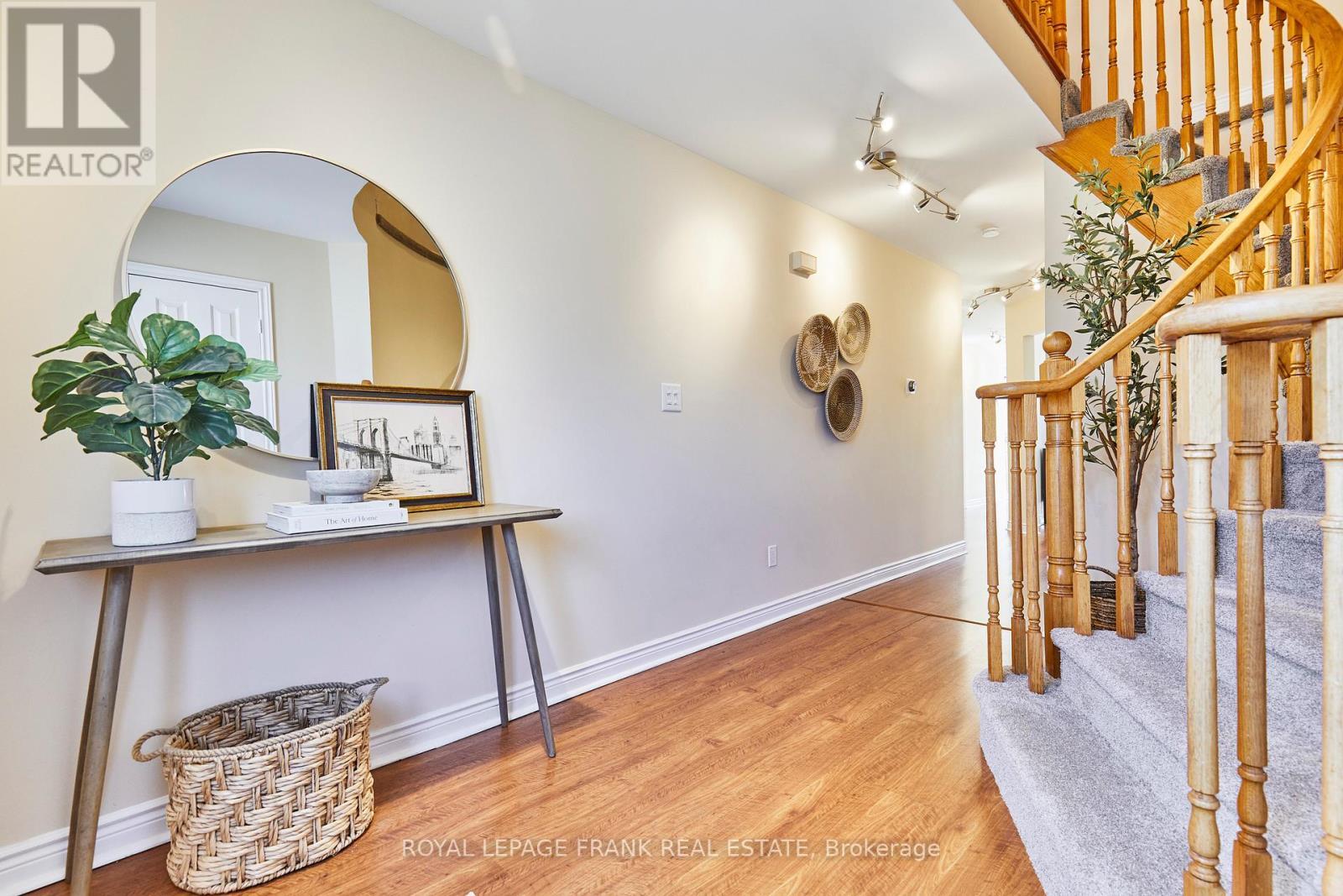 












13 NEWPORT AVENUE

,
Clarington (Courtice),




Ontario
L1E2B8

