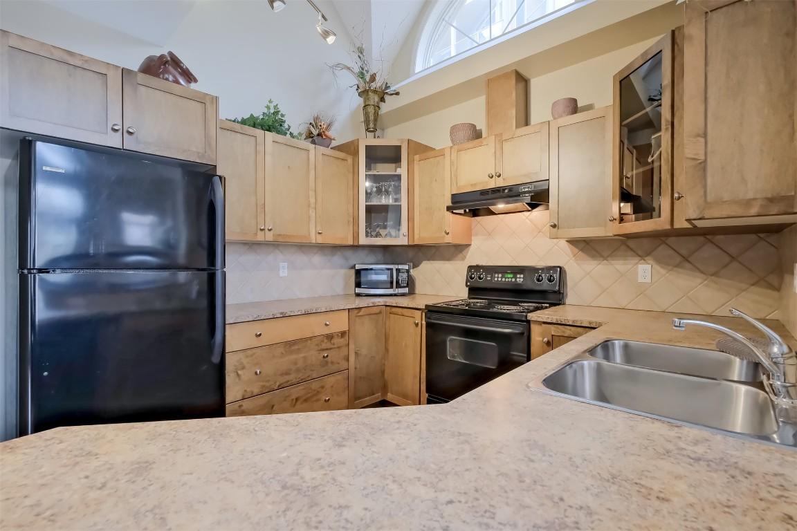 









1128


Sunset

Drive, 101,
Kelowna,




BC
V1Y 9W7

