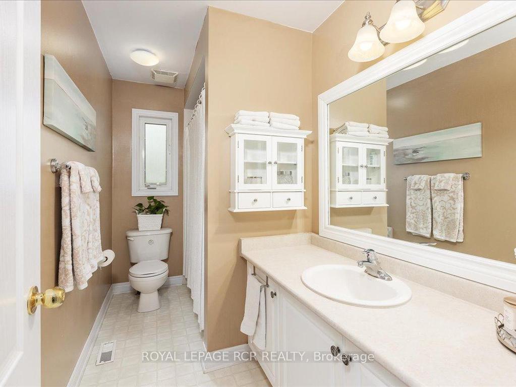 









340


King

Street East,
East Gwillimbury,




ON
L0G 1M0

