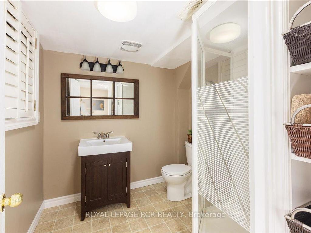 









340


King

Street East,
East Gwillimbury,




ON
L0G 1M0

