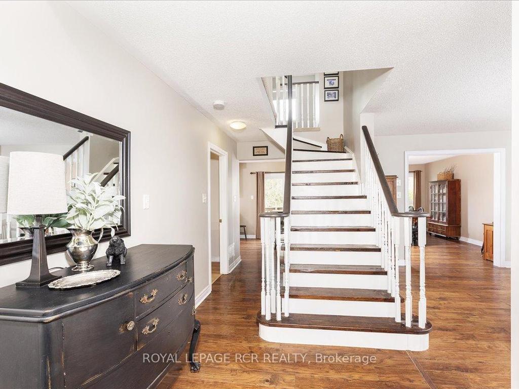 









340


King

Street East,
East Gwillimbury,




ON
L0G 1M0

