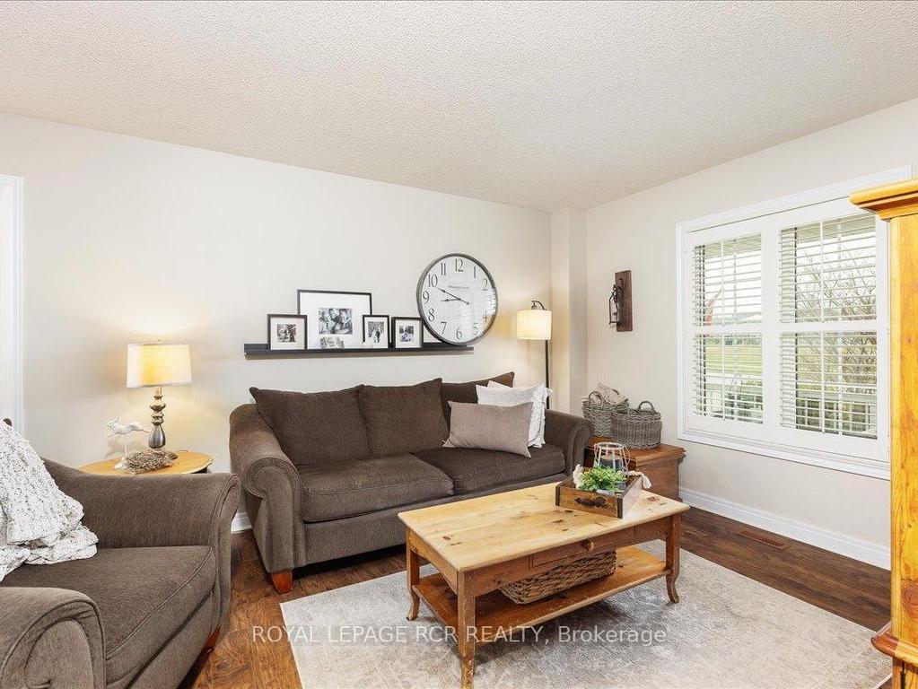 









340


King

Street East,
East Gwillimbury,




ON
L0G 1M0


