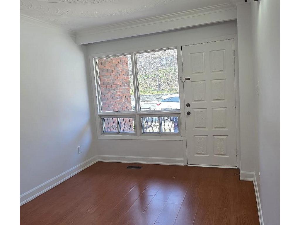 









1349


Davenport

Road, Main Floor,
Toronto,




ON
M6H 2H5

