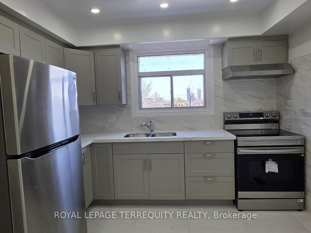 









1349


Davenport

Road, Main Floor,
Toronto,




ON
M6H 2H5

