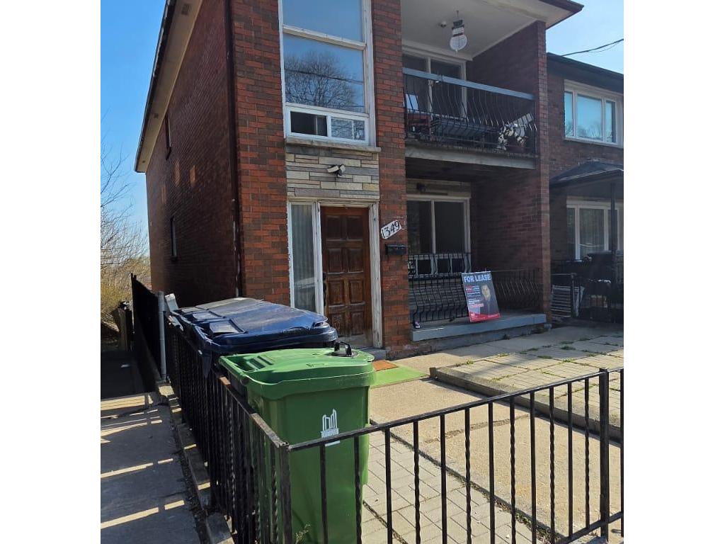 









1349


Davenport

Road, Main Floor,
Toronto,




ON
M6H 2H5

