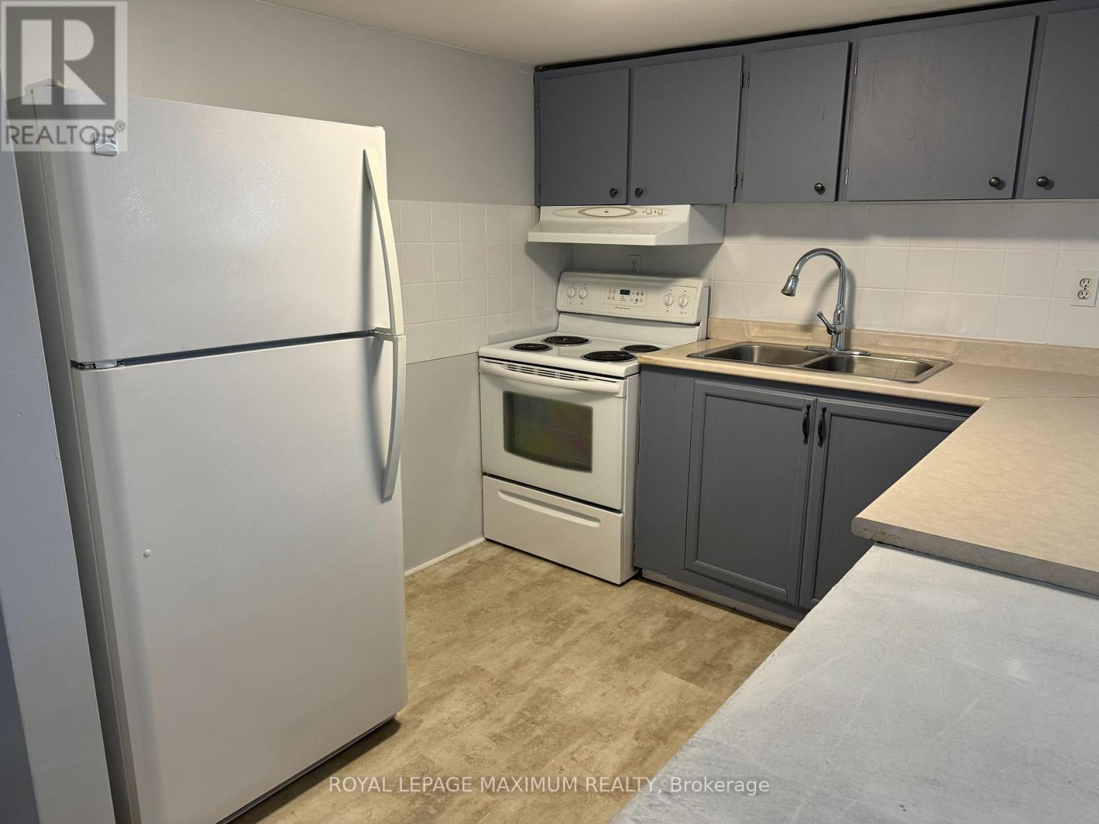 












BSMT - 1 MIDDEN CRESCENT

,
Toronto,




Ontario
M9R3L7

