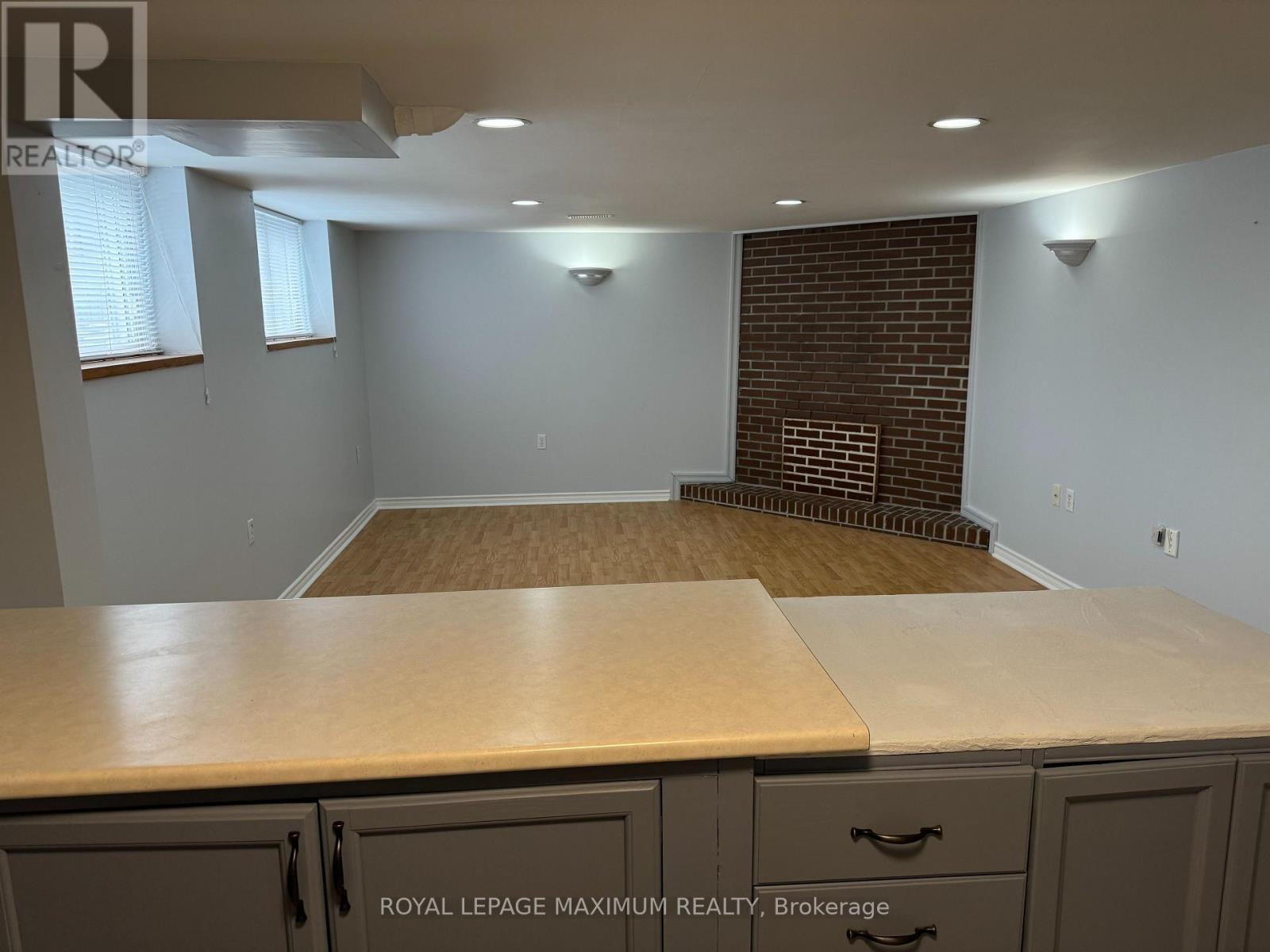 












BSMT - 1 MIDDEN CRESCENT

,
Toronto,




Ontario
M9R3L7

