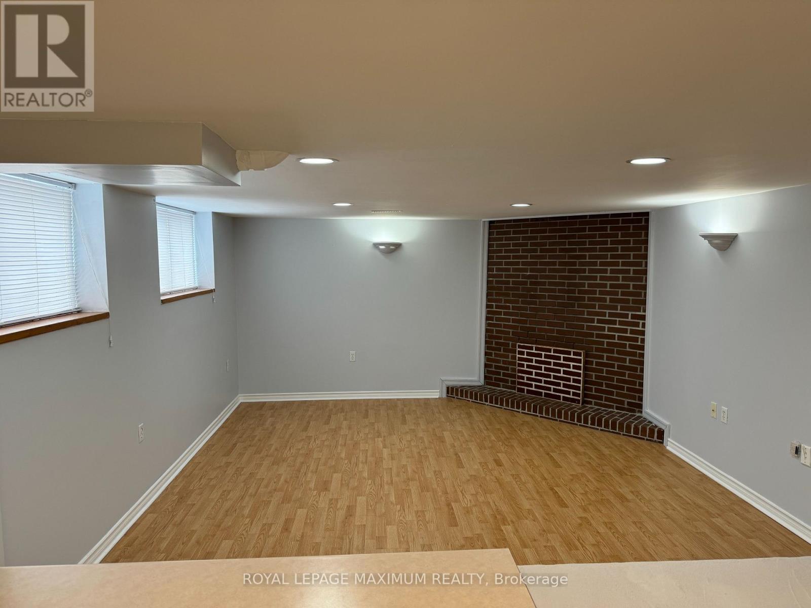 












BSMT - 1 MIDDEN CRESCENT

,
Toronto,




Ontario
M9R3L7

