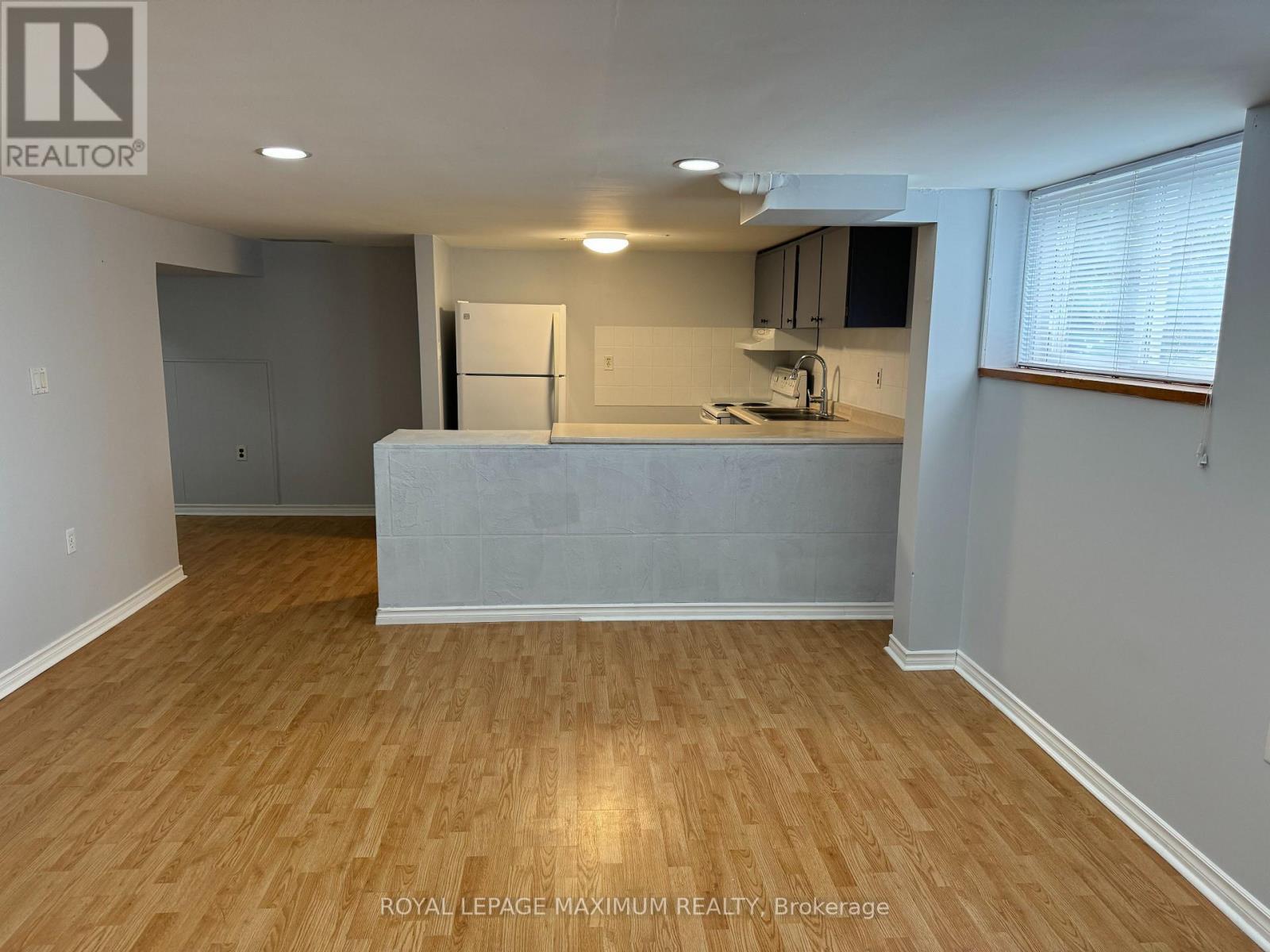 












BSMT - 1 MIDDEN CRESCENT

,
Toronto,




Ontario
M9R3L7

