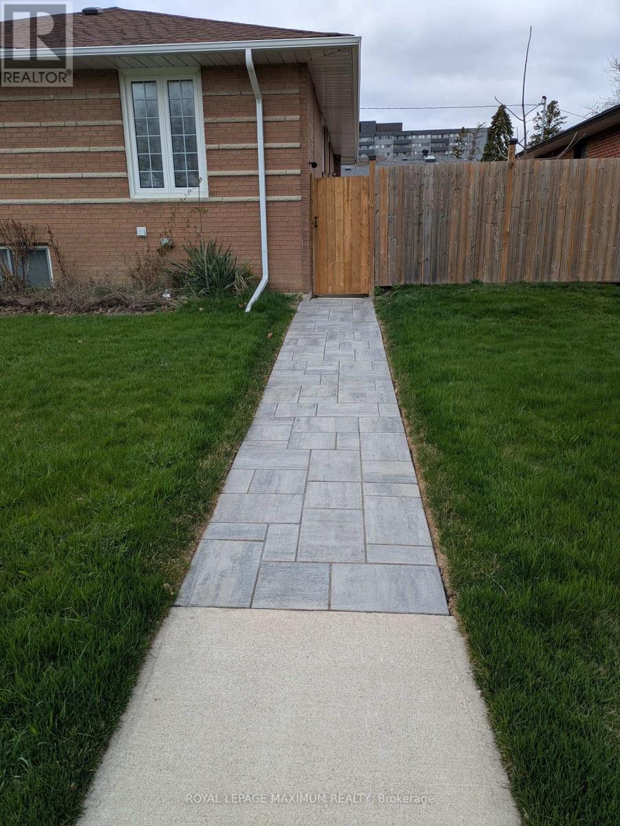 












BSMT - 1 MIDDEN CRESCENT

,
Toronto,




Ontario
M9R3L7

