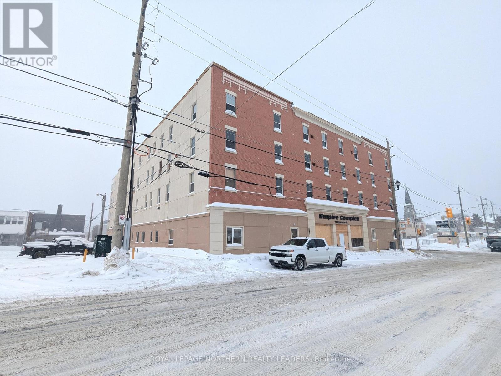 












11 SPRUCE STREET S

,
Timmins (TS - SE),




Ontario
P4N2M4


