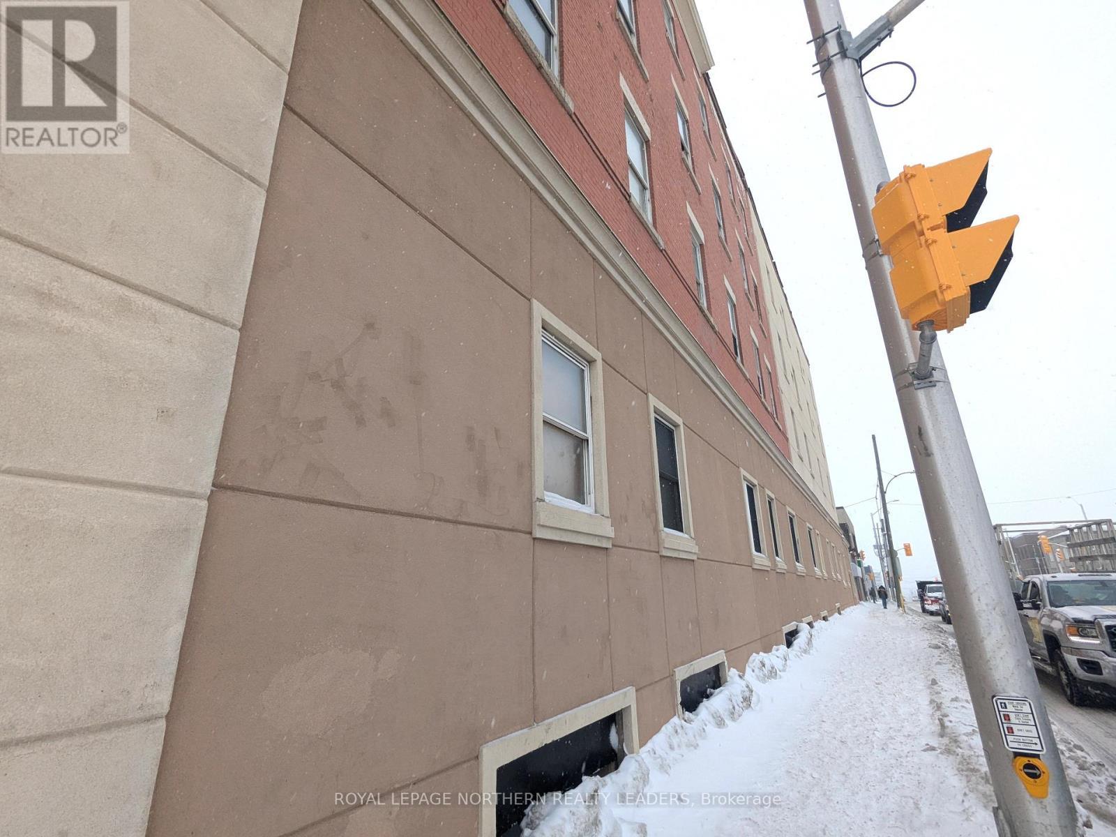 












11 SPRUCE STREET S

,
Timmins (TS - SE),




Ontario
P4N2M4

