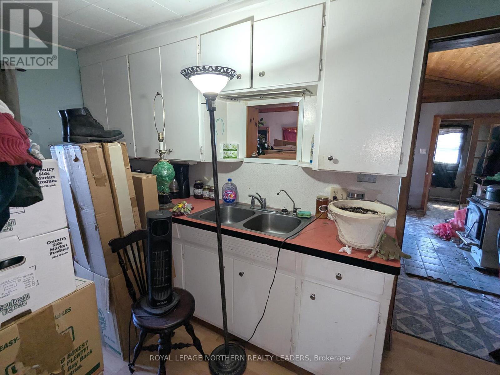 












760 GLACKMEYER CONCESSION RD 10 & 11

,
Cochrane,




Ontario
P0L1C0

