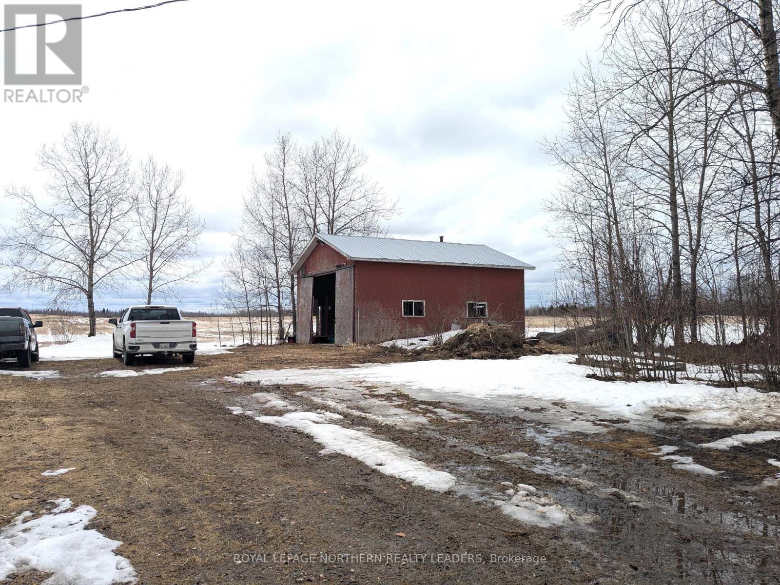 












760 GLACKMEYER CONCESSION RD 10 & 11

,
Cochrane,




Ontario
P0L1C0

