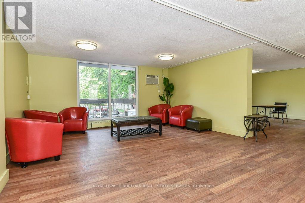 












522 - 350 QUIGLEY ROAD

,
Hamilton,




Ontario
L8K5N2

