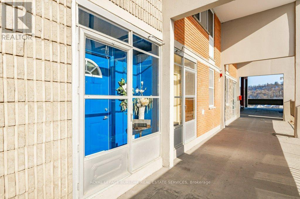 












522 - 350 QUIGLEY ROAD

,
Hamilton,




Ontario
L8K5N2

