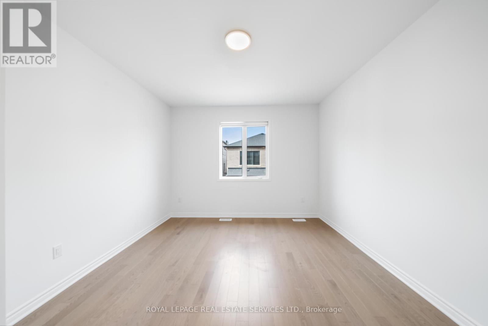 












3102 JOHN MCKAY BOULEVARD

,
Oakville,




Ontario
L6H8A7

