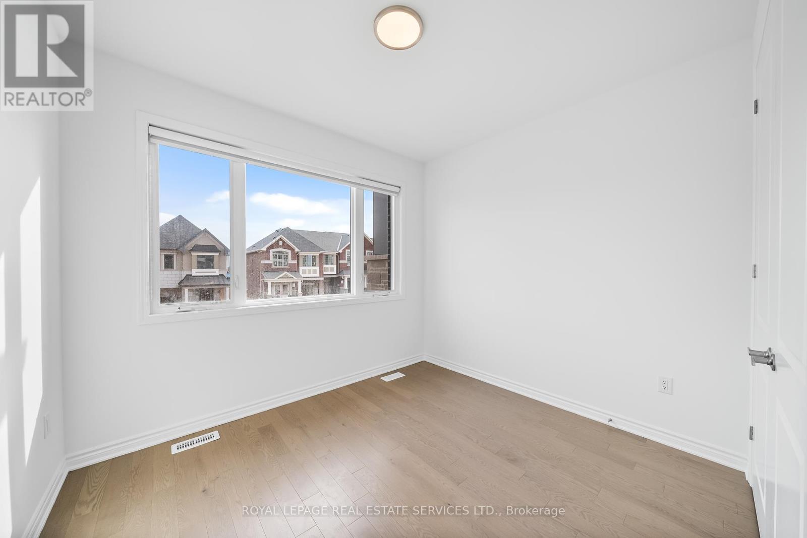 












3102 JOHN MCKAY BOULEVARD

,
Oakville,




Ontario
L6H8A7

