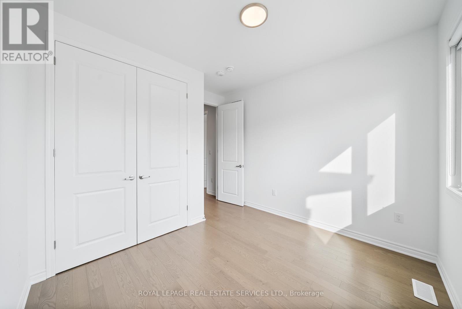 












3102 JOHN MCKAY BOULEVARD

,
Oakville,




Ontario
L6H8A7

