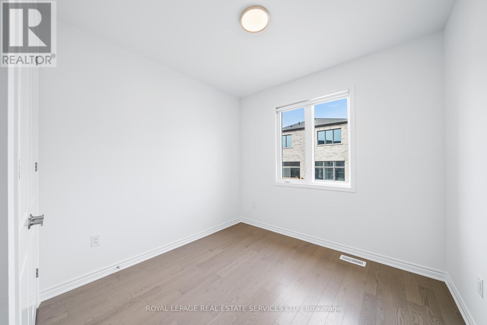 












3102 JOHN MCKAY BOULEVARD

,
Oakville,




Ontario
L6H8A7

