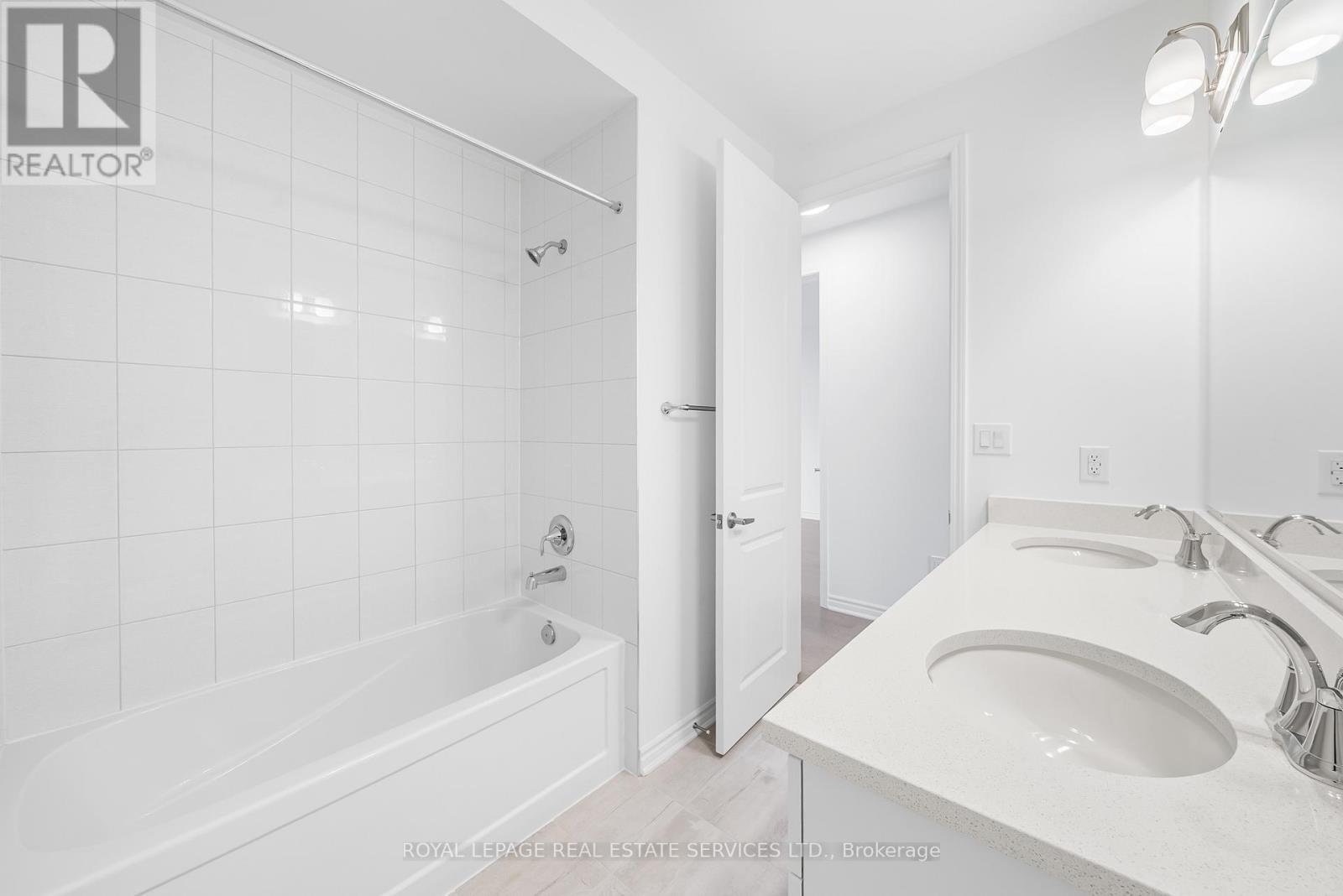 












3102 JOHN MCKAY BOULEVARD

,
Oakville,




Ontario
L6H8A7

