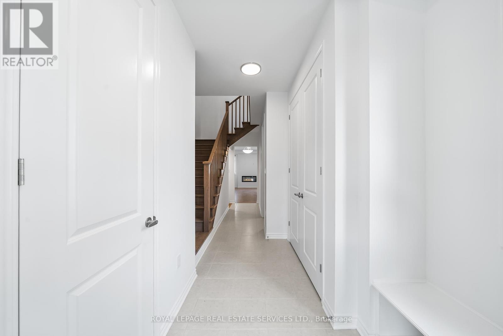 












3102 JOHN MCKAY BOULEVARD

,
Oakville,




Ontario
L6H8A7

