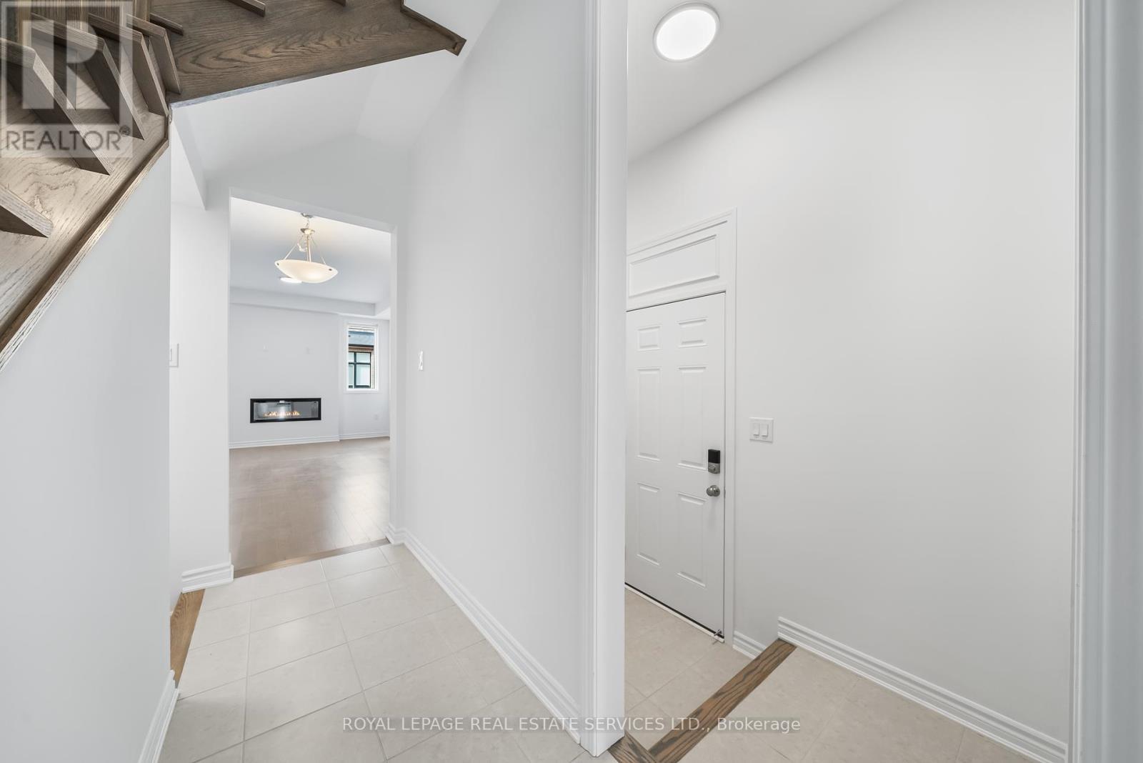 












3102 JOHN MCKAY BOULEVARD

,
Oakville,




Ontario
L6H8A7

