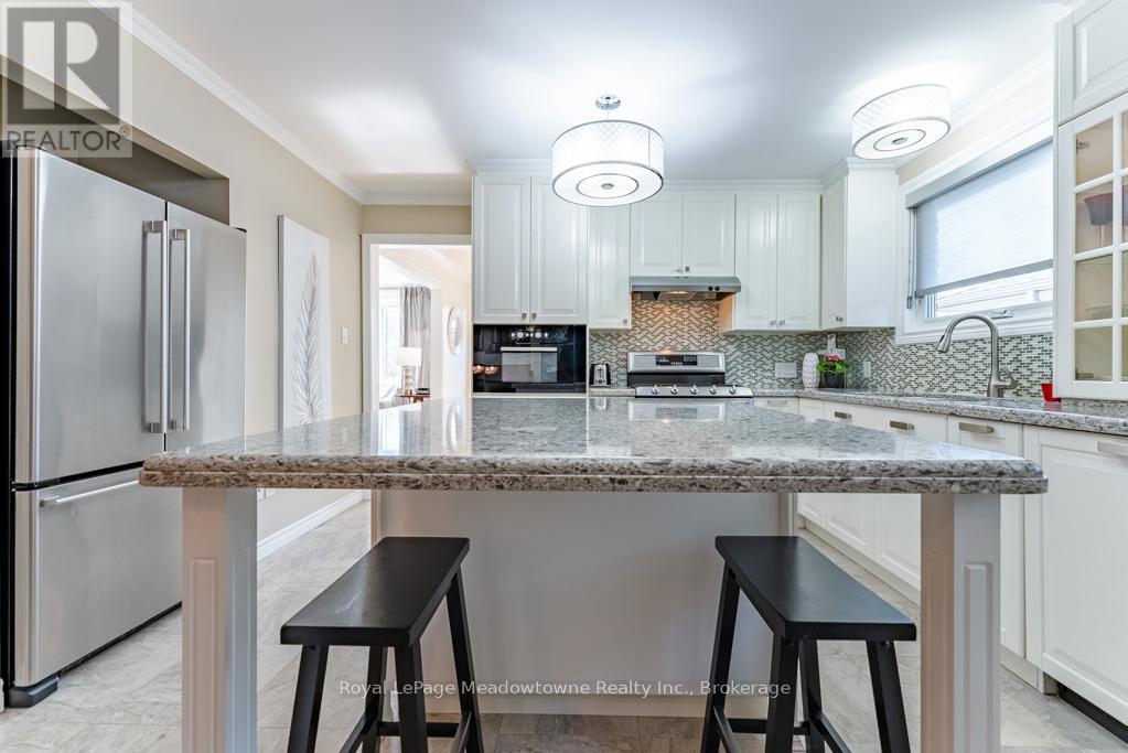 












802 COULSON AVENUE

,
Milton (TM Timberlea),




Ontario
L9T4K4


