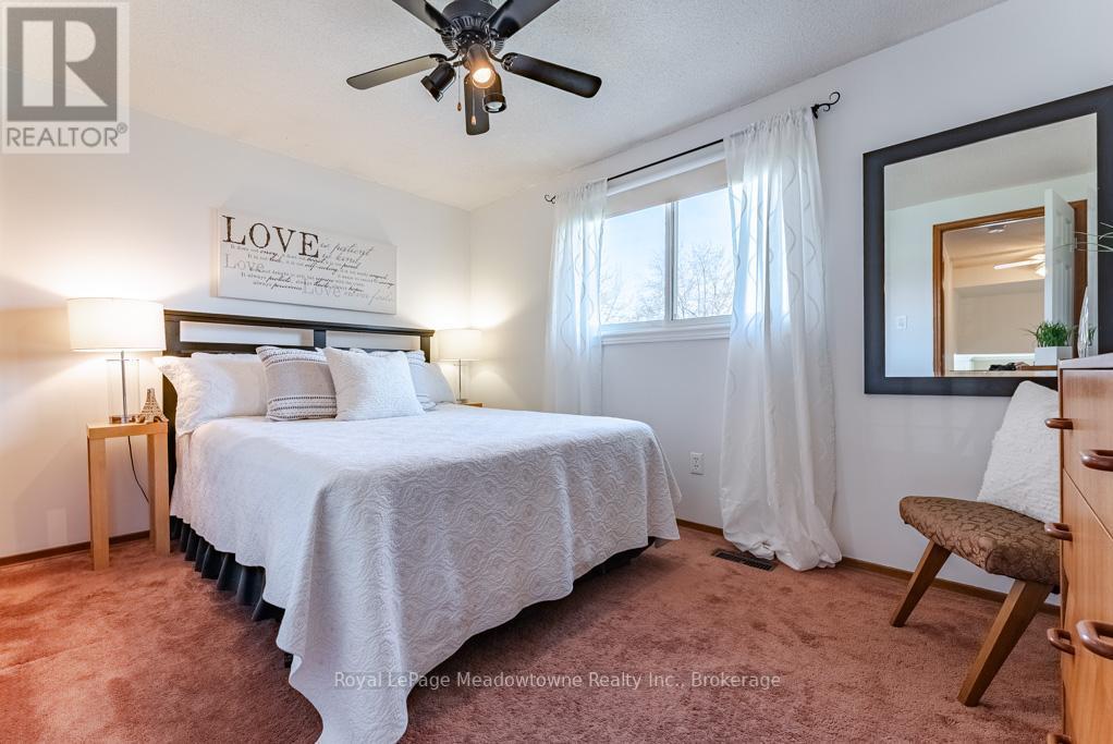 












802 COULSON AVENUE

,
Milton (TM Timberlea),




Ontario
L9T4K4

