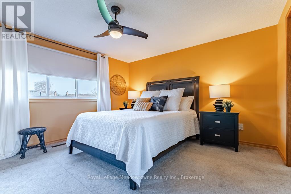 












802 COULSON AVENUE

,
Milton (TM Timberlea),




Ontario
L9T4K4


