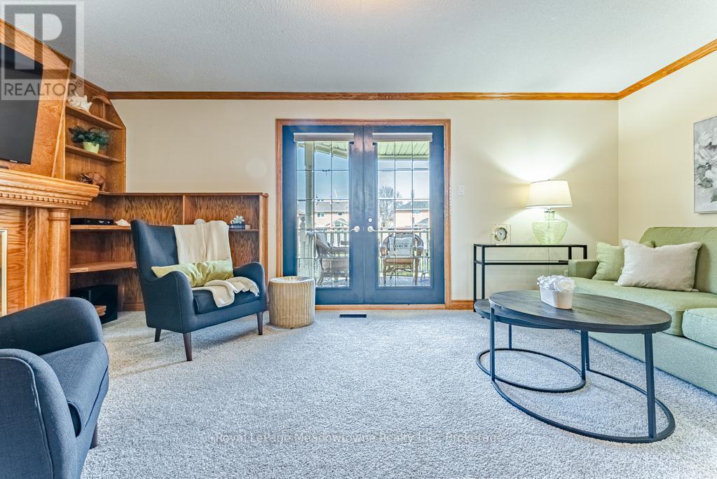 












802 COULSON AVENUE

,
Milton (TM Timberlea),




Ontario
L9T4K4


