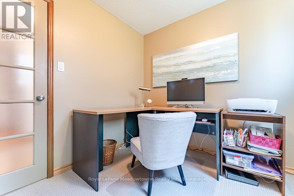 












802 COULSON AVENUE

,
Milton (TM Timberlea),




Ontario
L9T4K4

