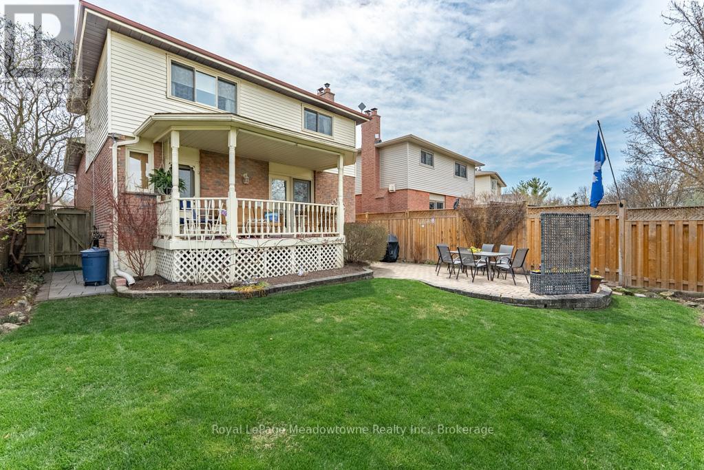 












802 COULSON AVENUE

,
Milton (TM Timberlea),




Ontario
L9T4K4

