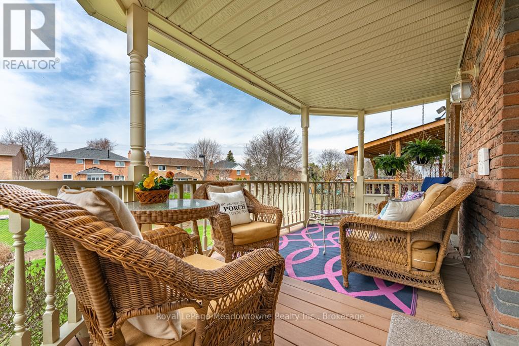 












802 COULSON AVENUE

,
Milton (TM Timberlea),




Ontario
L9T4K4

