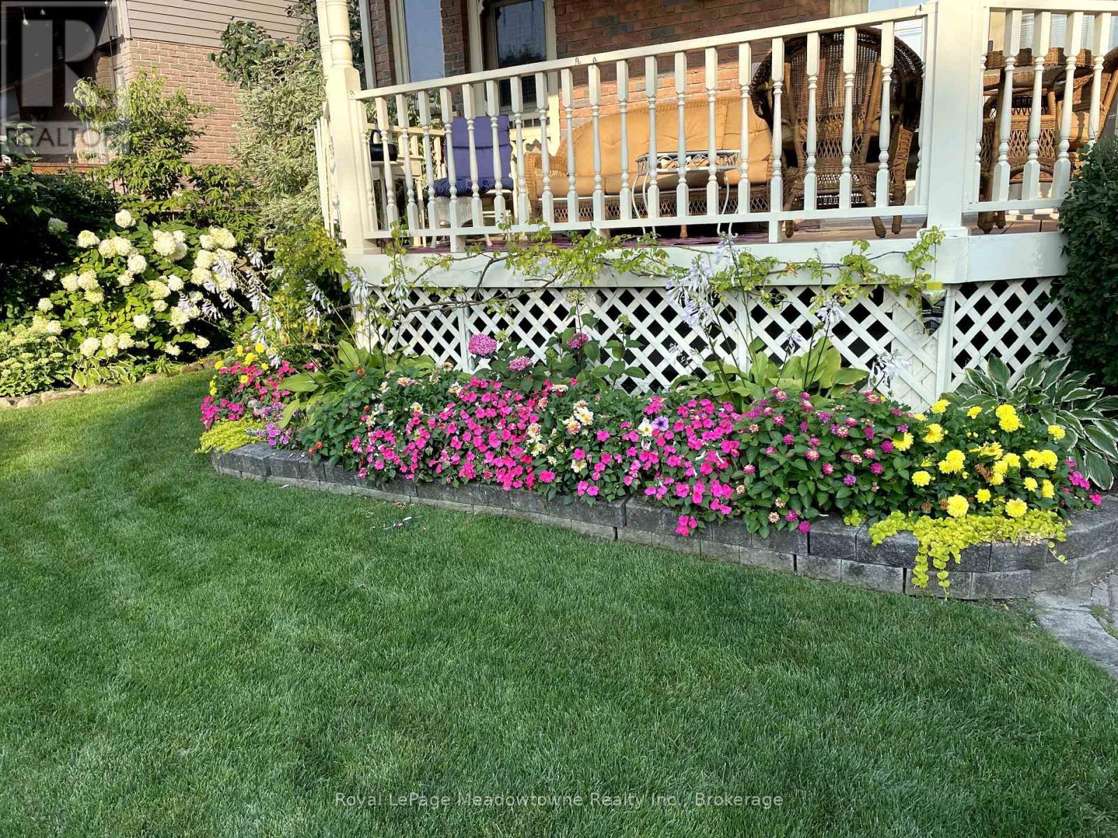 












802 COULSON AVENUE

,
Milton (TM Timberlea),




Ontario
L9T4K4


