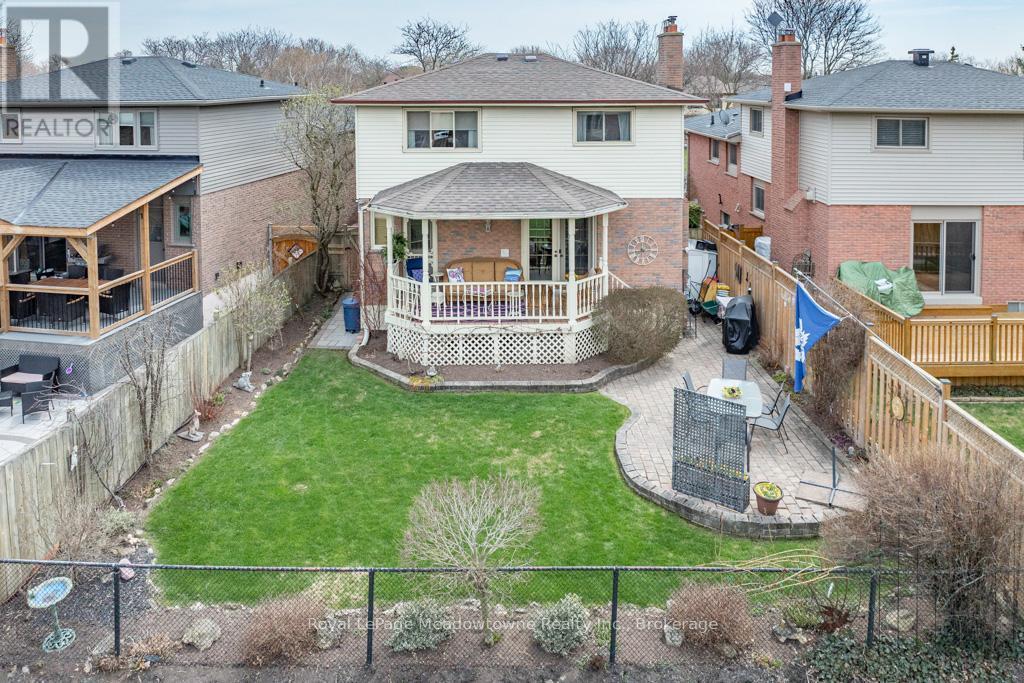 












802 COULSON AVENUE

,
Milton (TM Timberlea),




Ontario
L9T4K4

