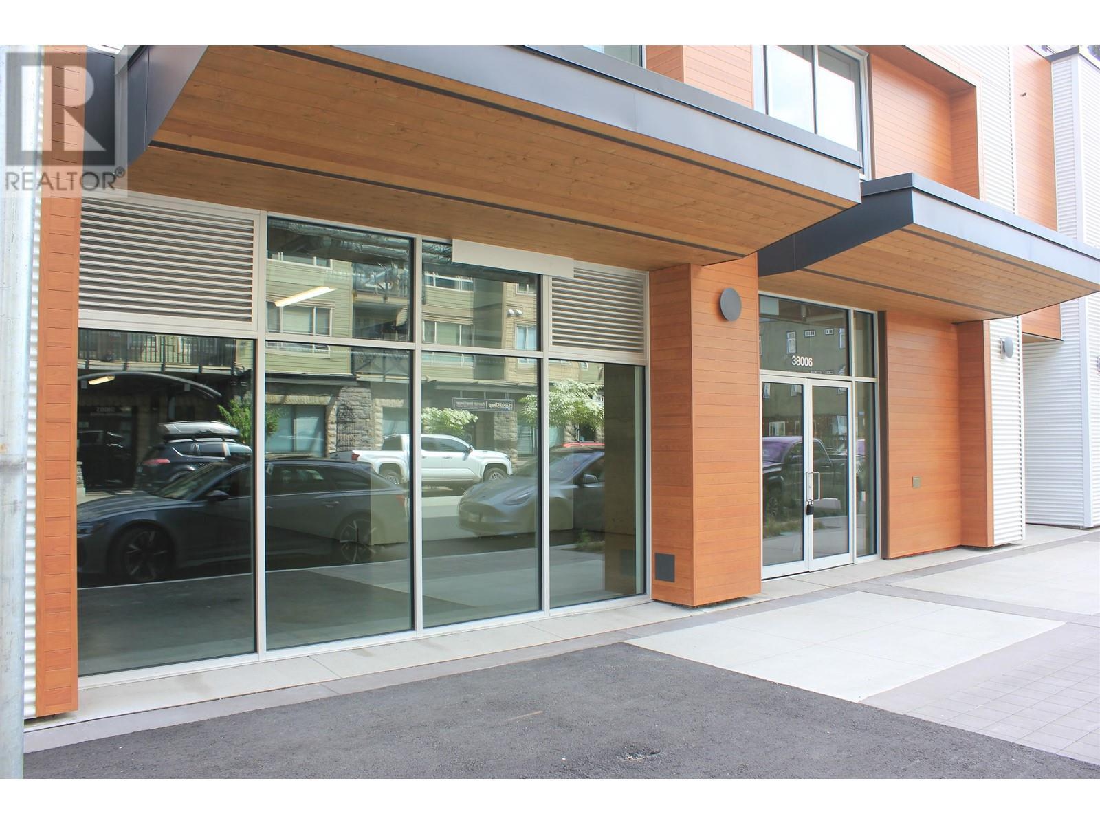 












38006 SECOND AVENUE

,
Squamish,




British Columbia
V8B0C3


