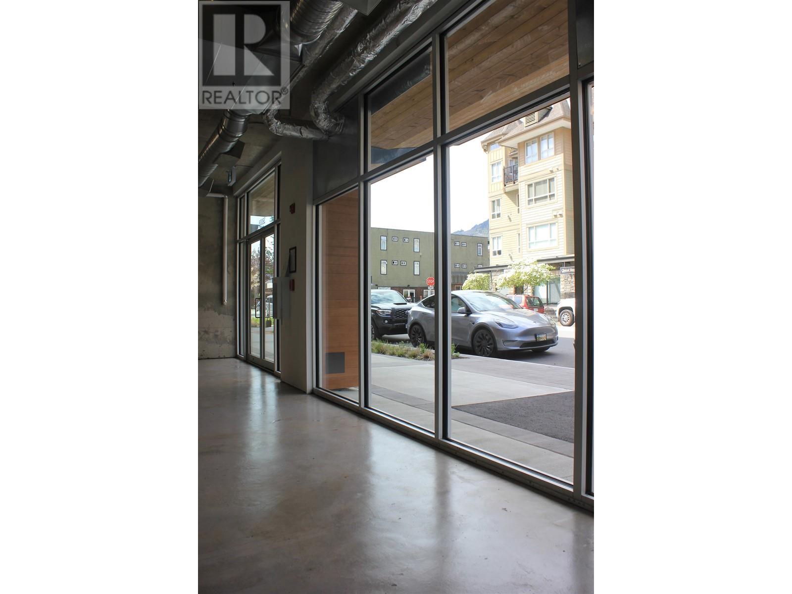 












38006 SECOND AVENUE

,
Squamish,




British Columbia
V8B0C3

