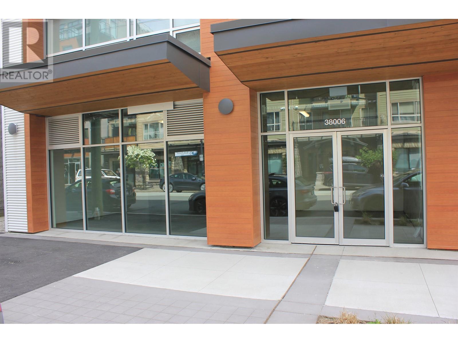 












38006 SECOND AVENUE

,
Squamish,




British Columbia
V8B0C3

