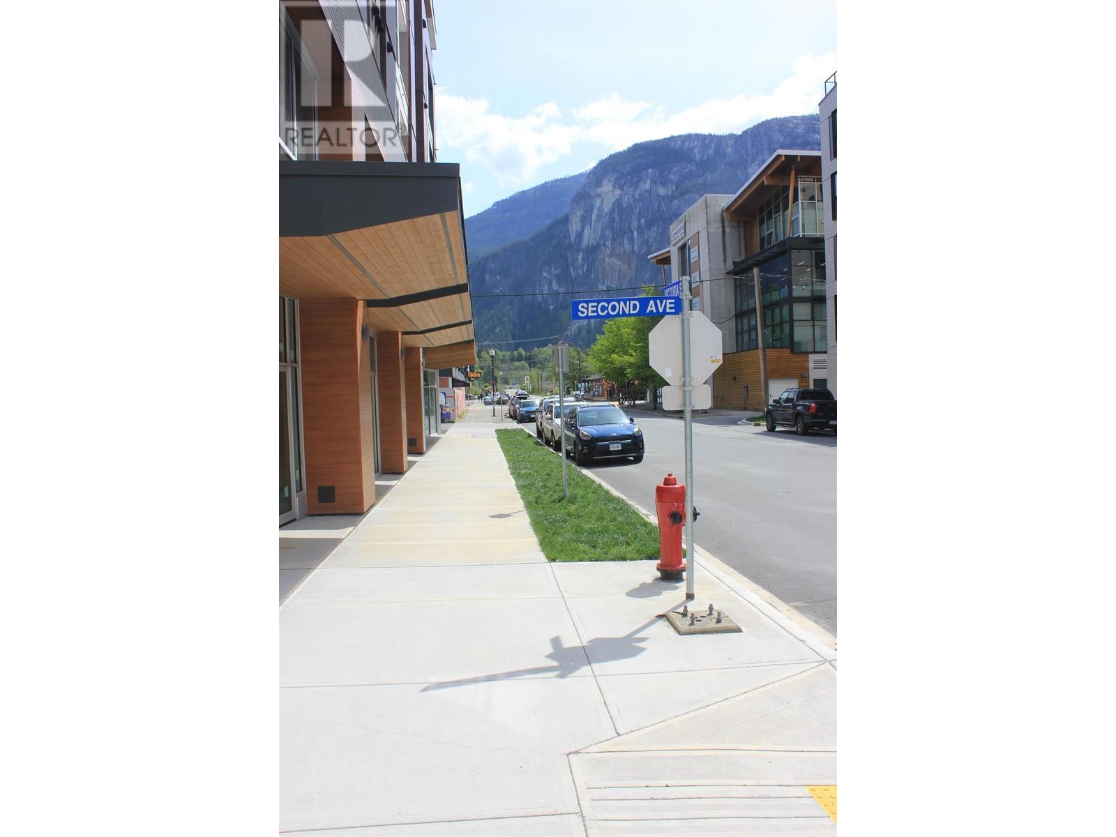 












38006 SECOND AVENUE

,
Squamish,




British Columbia
V8B0C3

