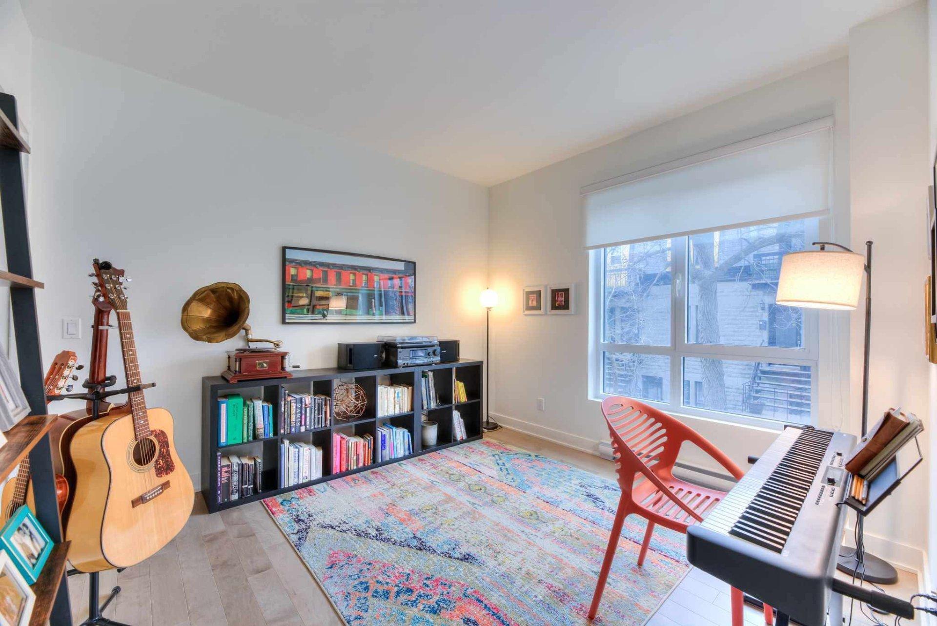 









1170


Rue Montcalm

, 201,
Montréal (Ville-Marie),




QC
H2L0M2


