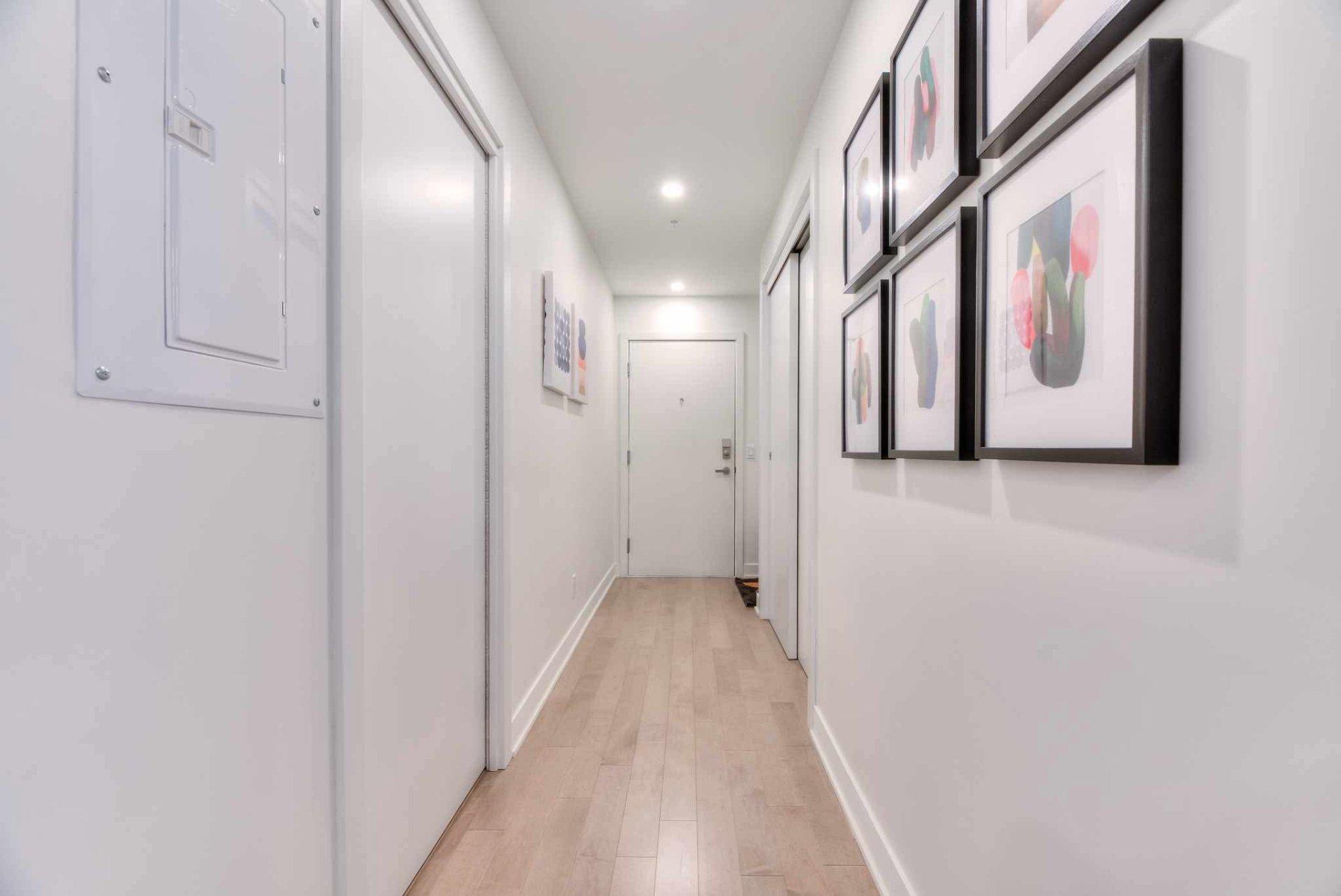 









1170


Rue Montcalm

, 201,
Montréal (Ville-Marie),




QC
H2L0M2

