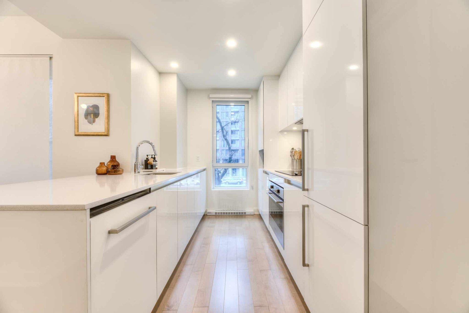 









1170


Rue Montcalm

, 201,
Montréal (Ville-Marie),




QC
H2L0M2

