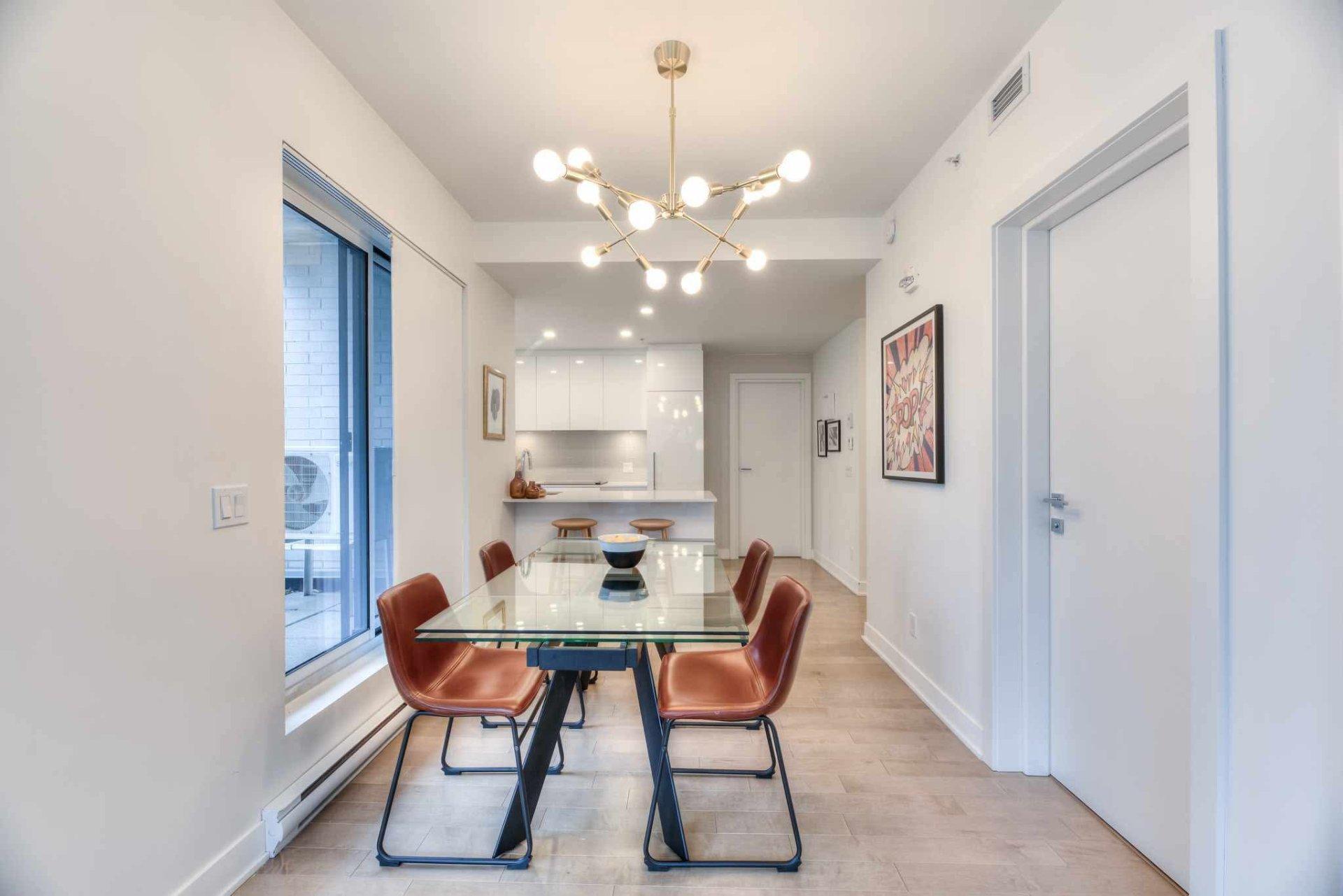









1170


Rue Montcalm

, 201,
Montréal (Ville-Marie),




QC
H2L0M2

