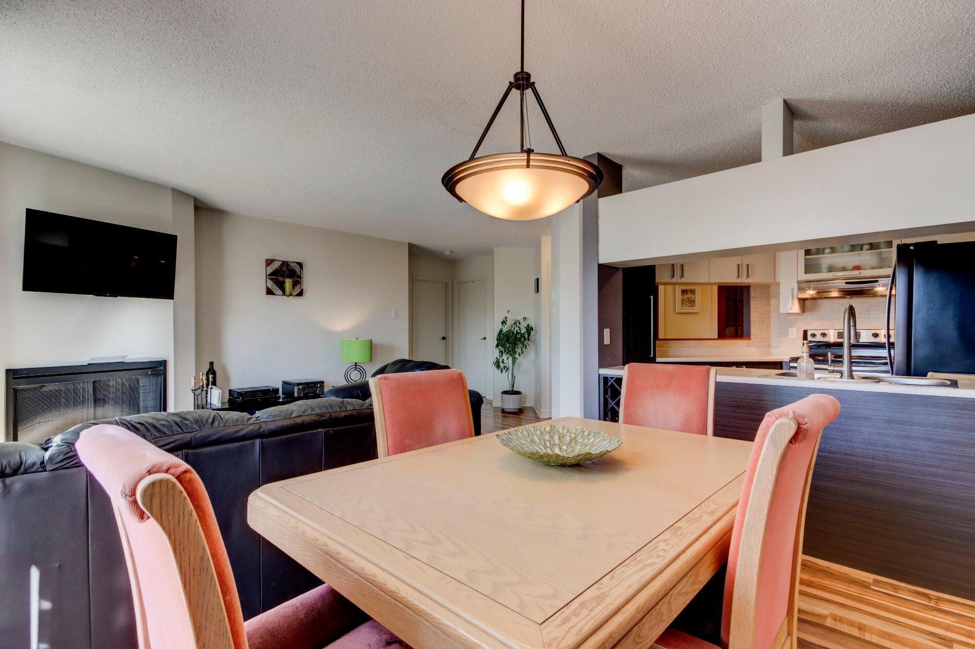 









676


Mtée Montrougeau

, 303,
Laval (Fabreville),




QC
H7P5L1

