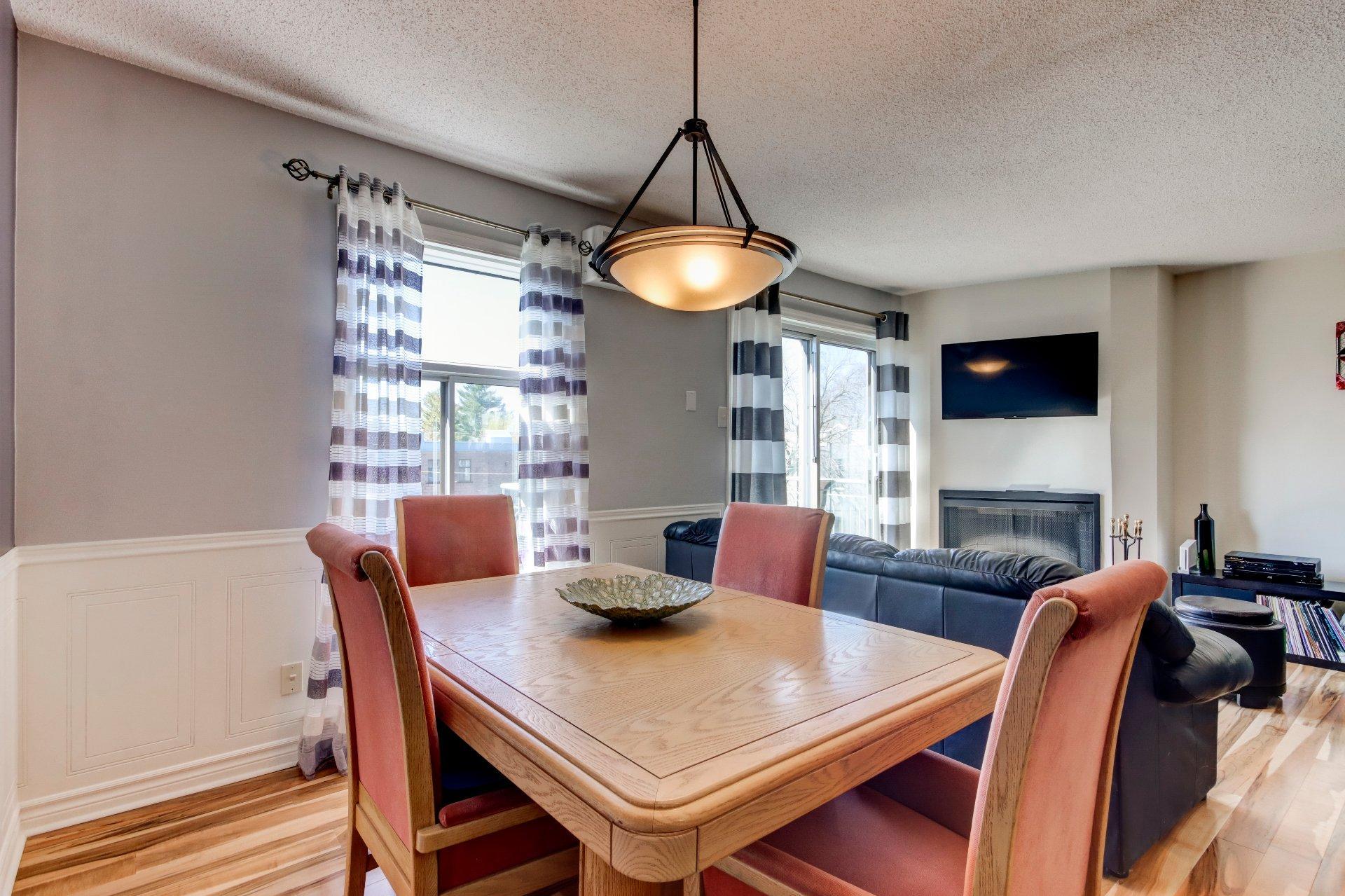 









676


Mtée Montrougeau

, 303,
Laval (Fabreville),




QC
H7P5L1

