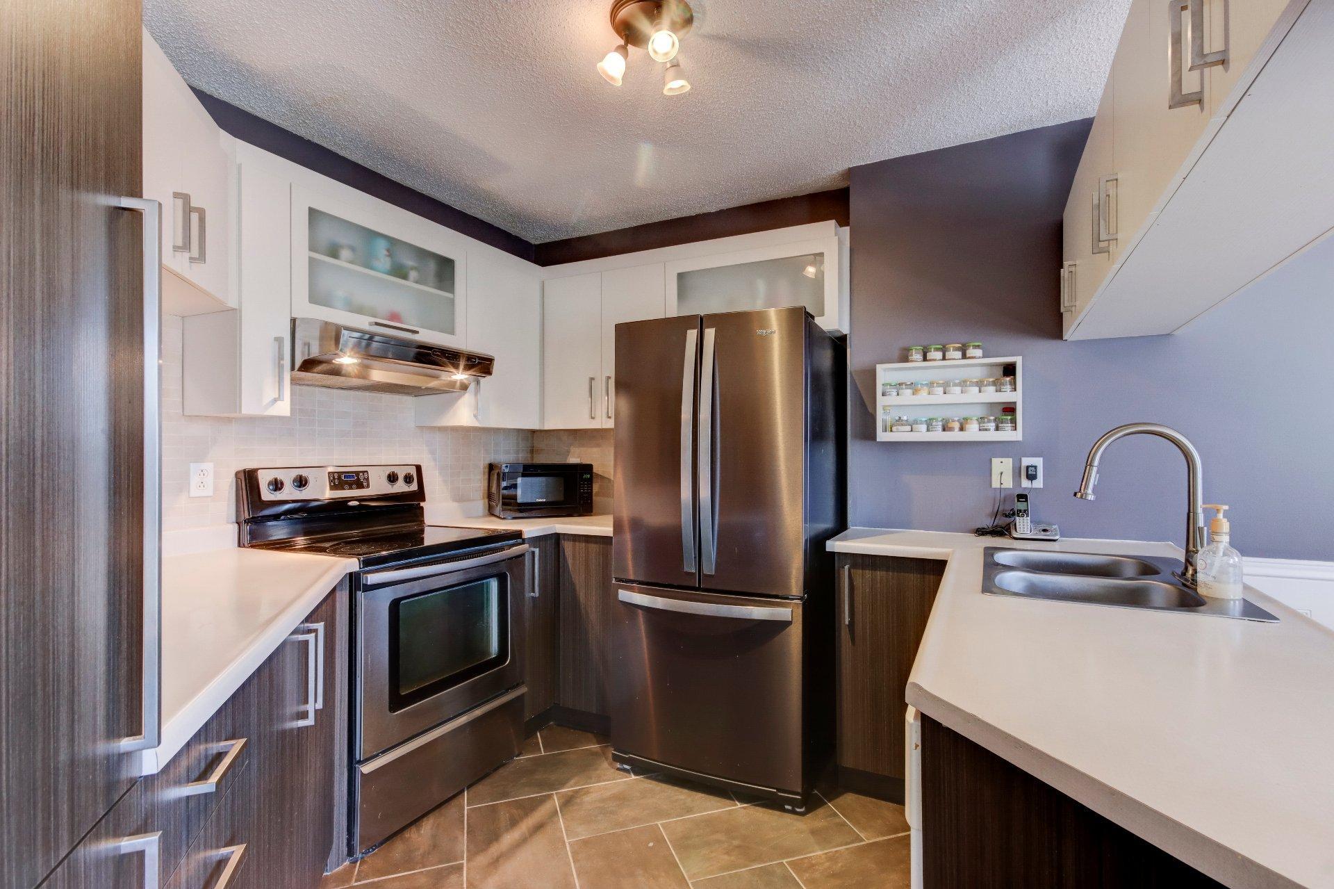









676


Mtée Montrougeau

, 303,
Laval (Fabreville),




QC
H7P5L1

