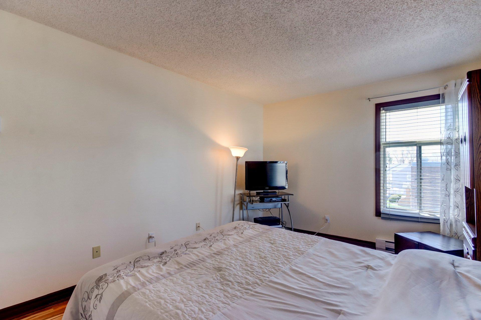 









676


Mtée Montrougeau

, 303,
Laval (Fabreville),




QC
H7P5L1

